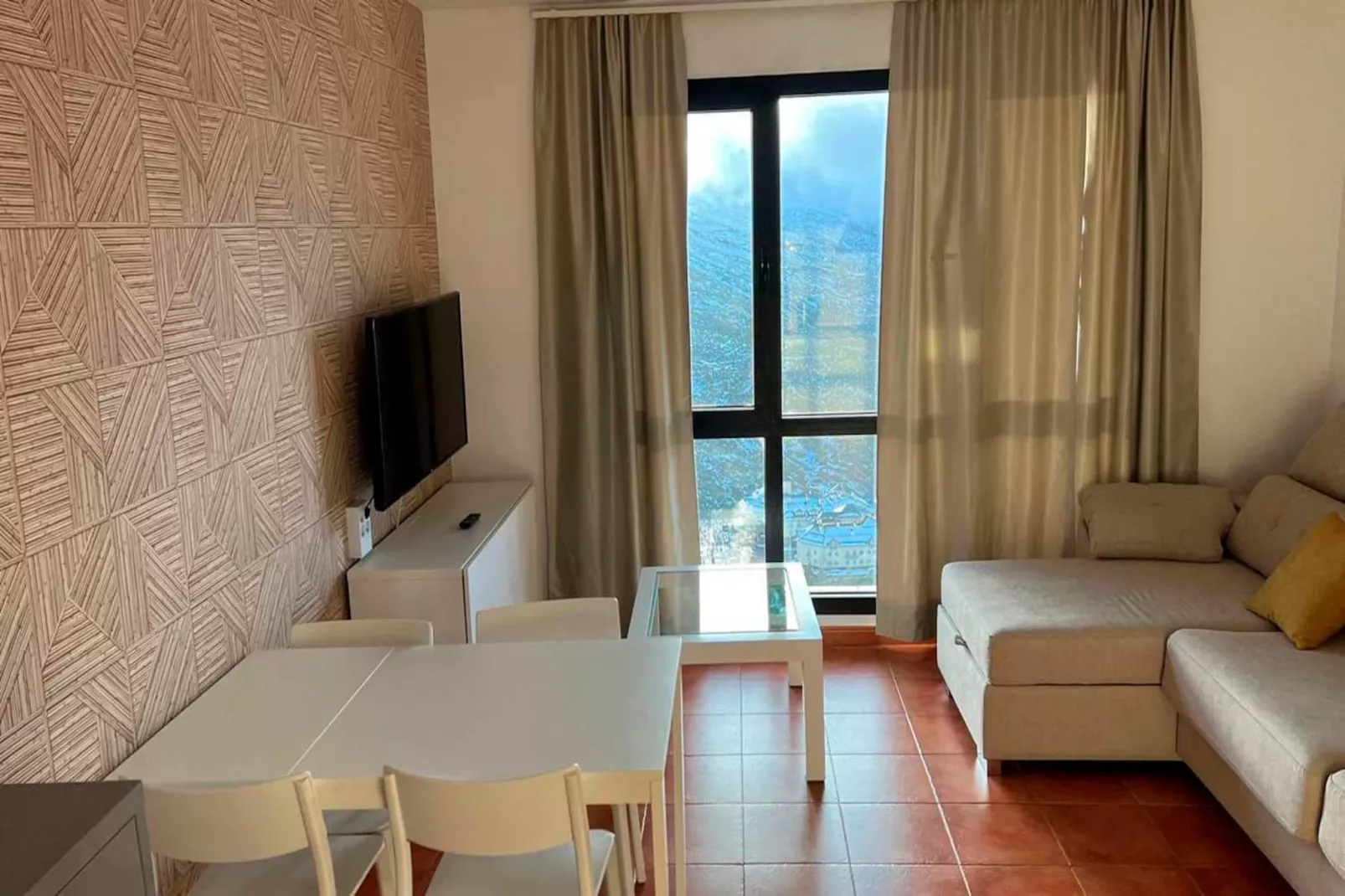 Paqui monteoiz-Salon