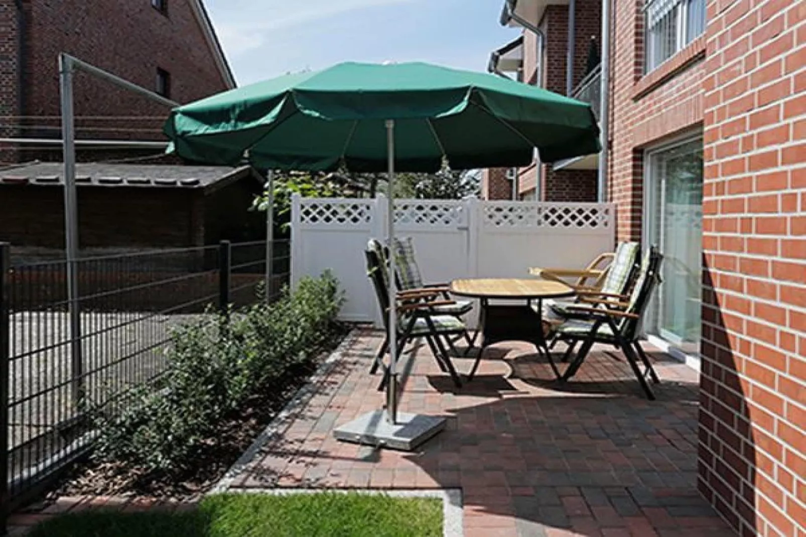 75889-Terrasse / balcon