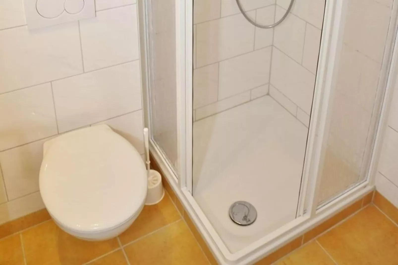 Am Rundsteg 7-Badezimmer