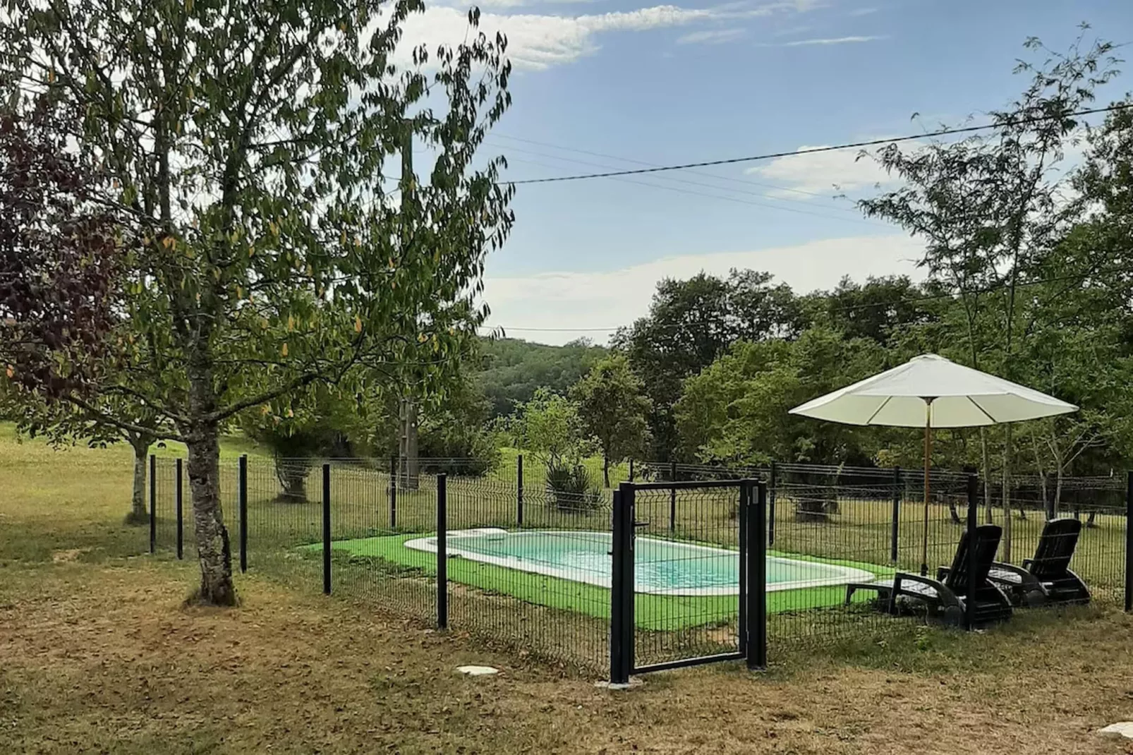Jolie maison le Catalo - Swimming pool