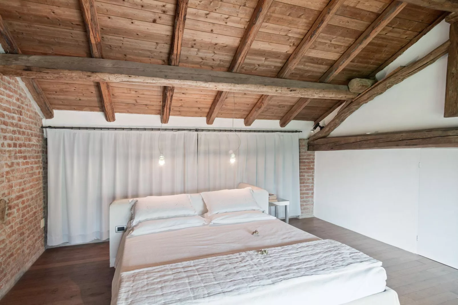 Violino Angelico 2-Bedroom