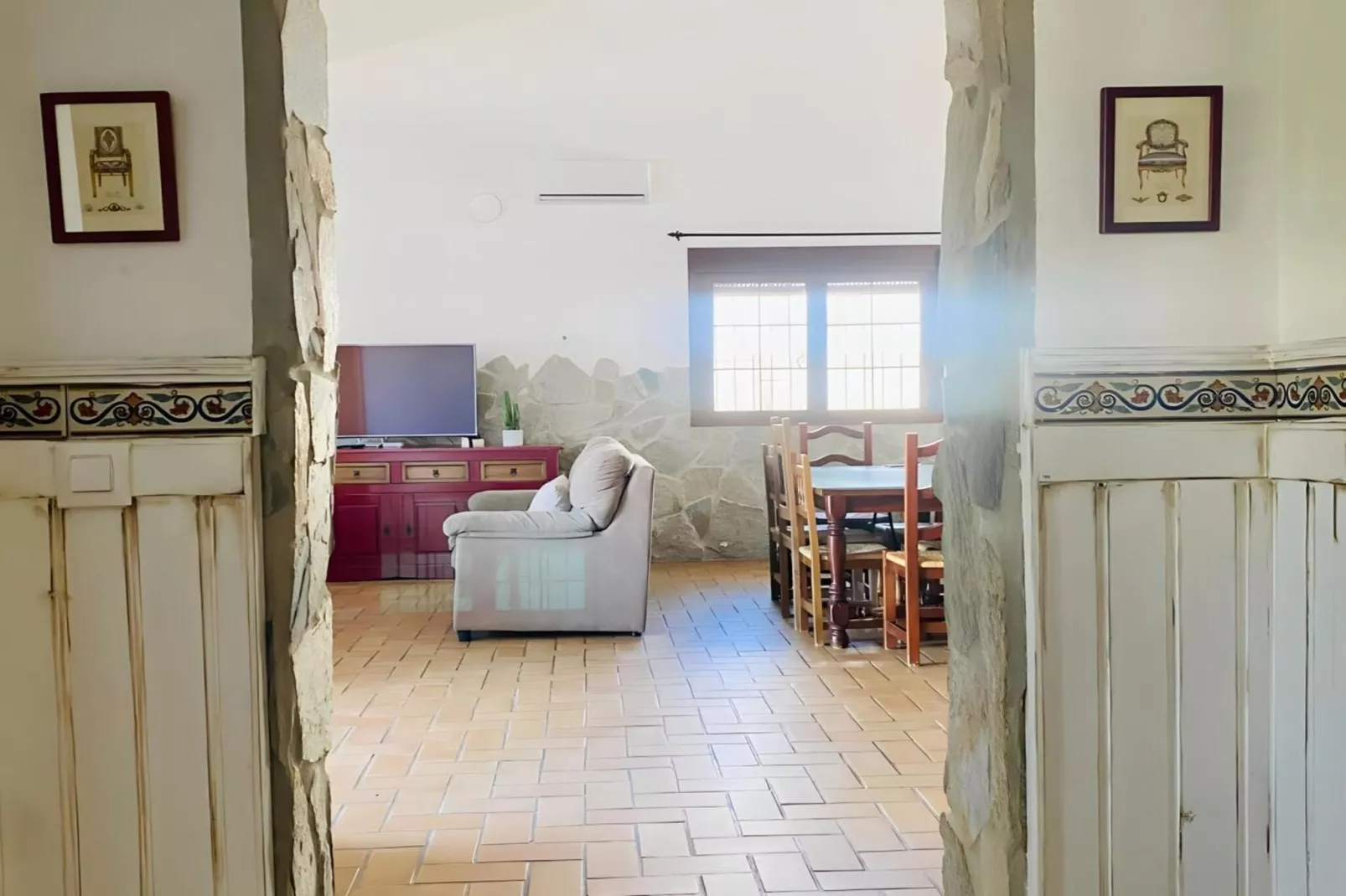 4682-+34618736920-Living room