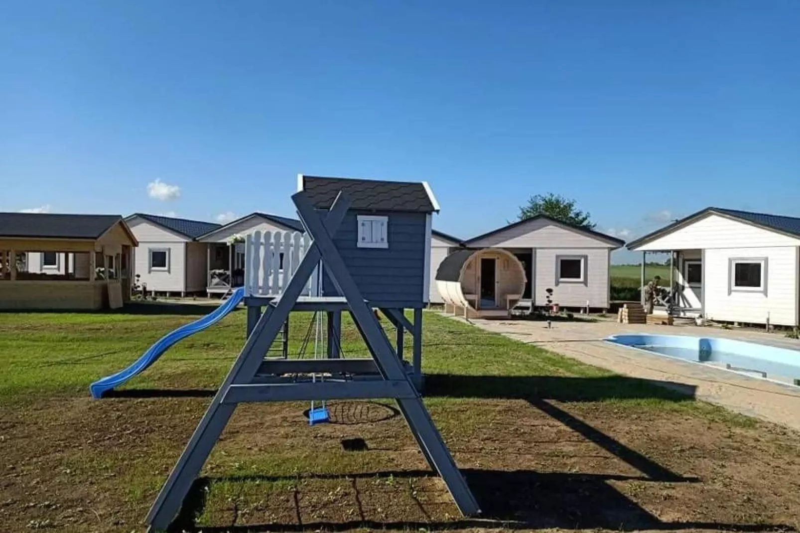 Domki wakacyjne z basenem Gąski-Garten Sommer