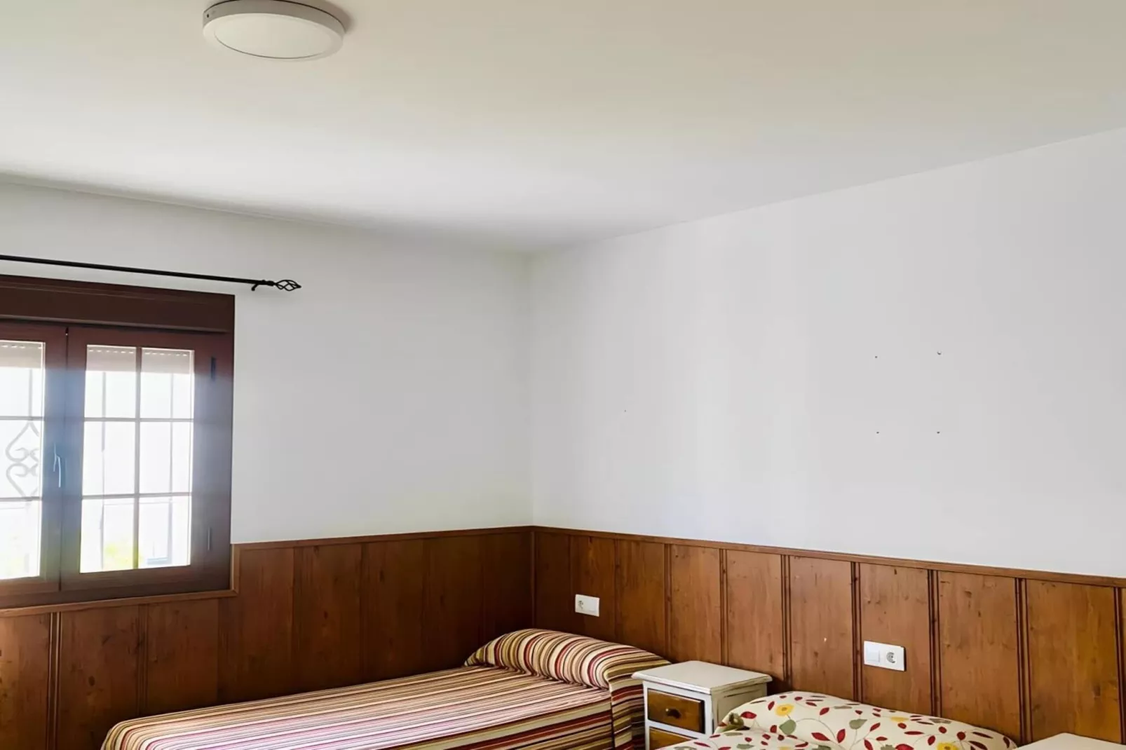 4682-+34618736920-Bedroom