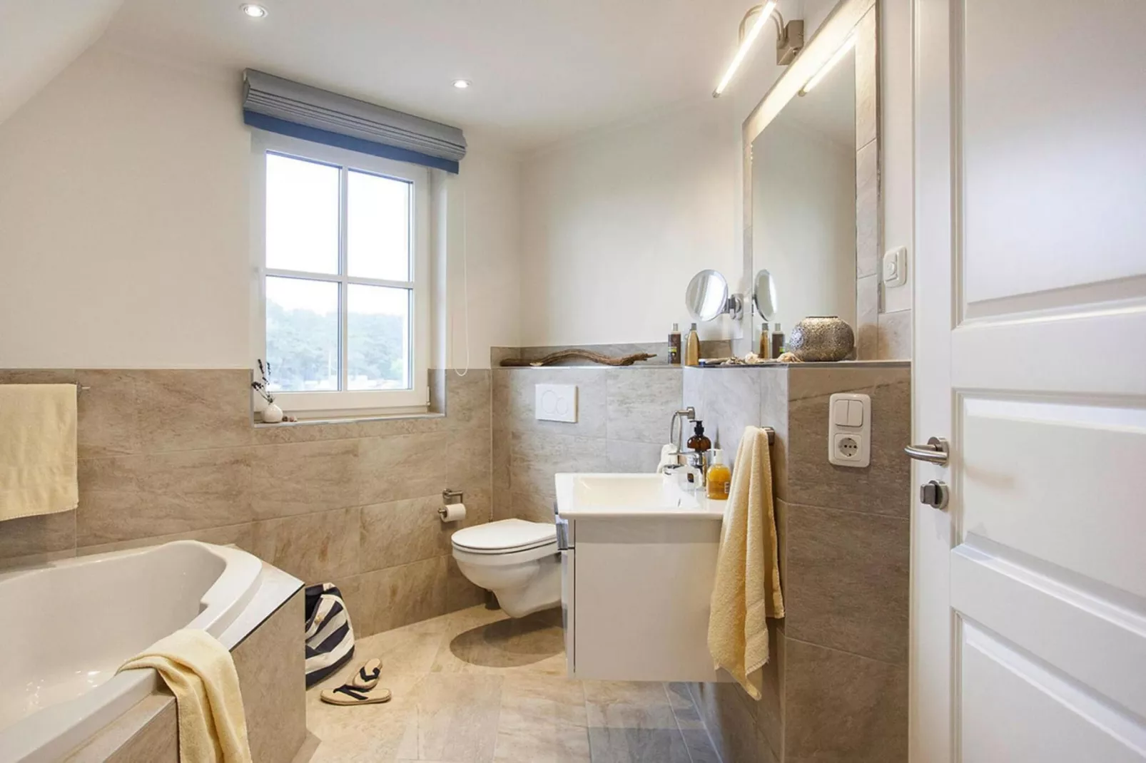 Schilfrohrsänger 18-Badezimmer