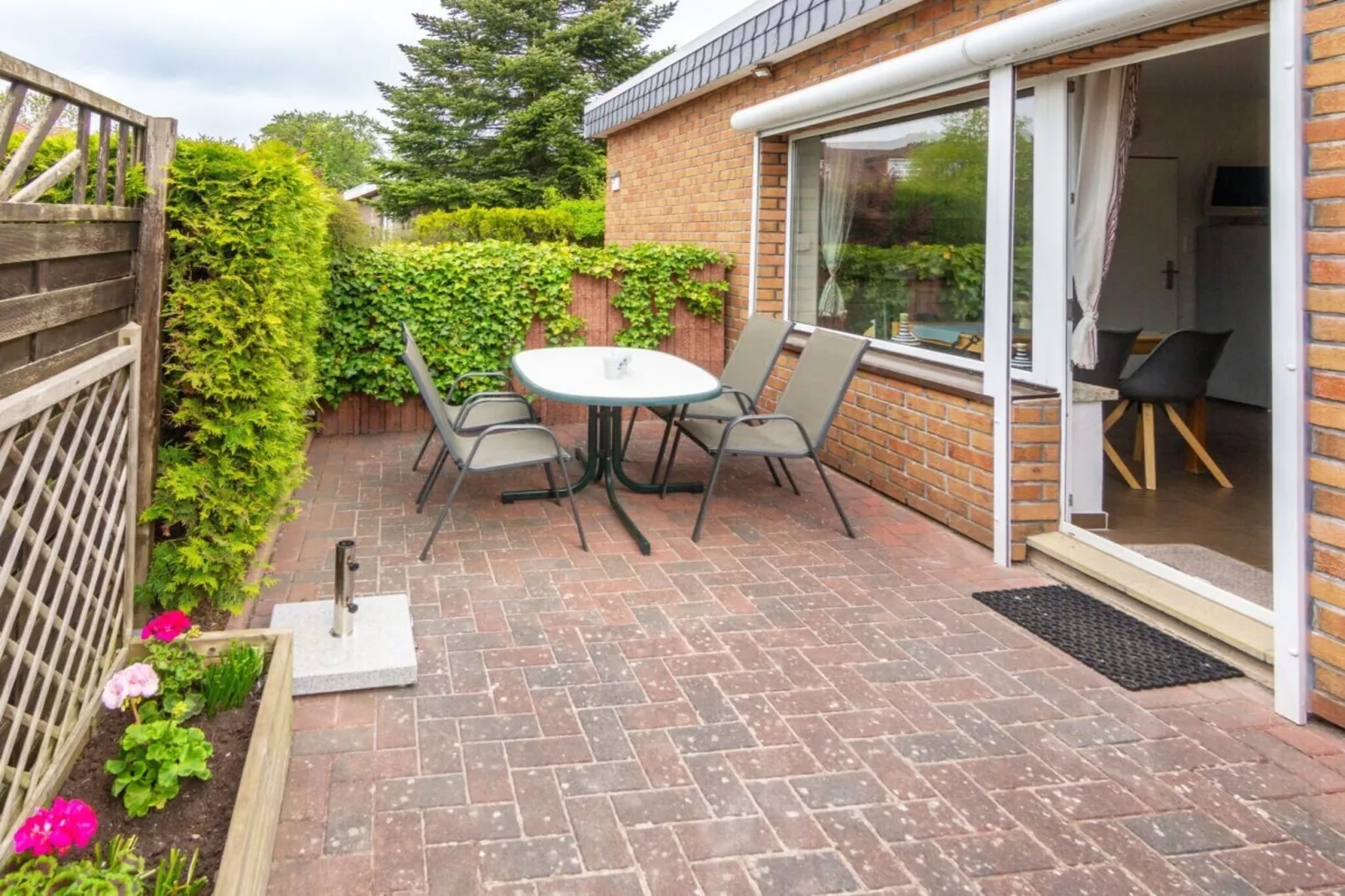 572247 - Terrasse/Balkon
