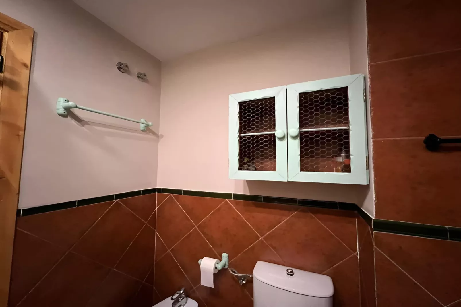 5026 -+34647934242-Bathroom