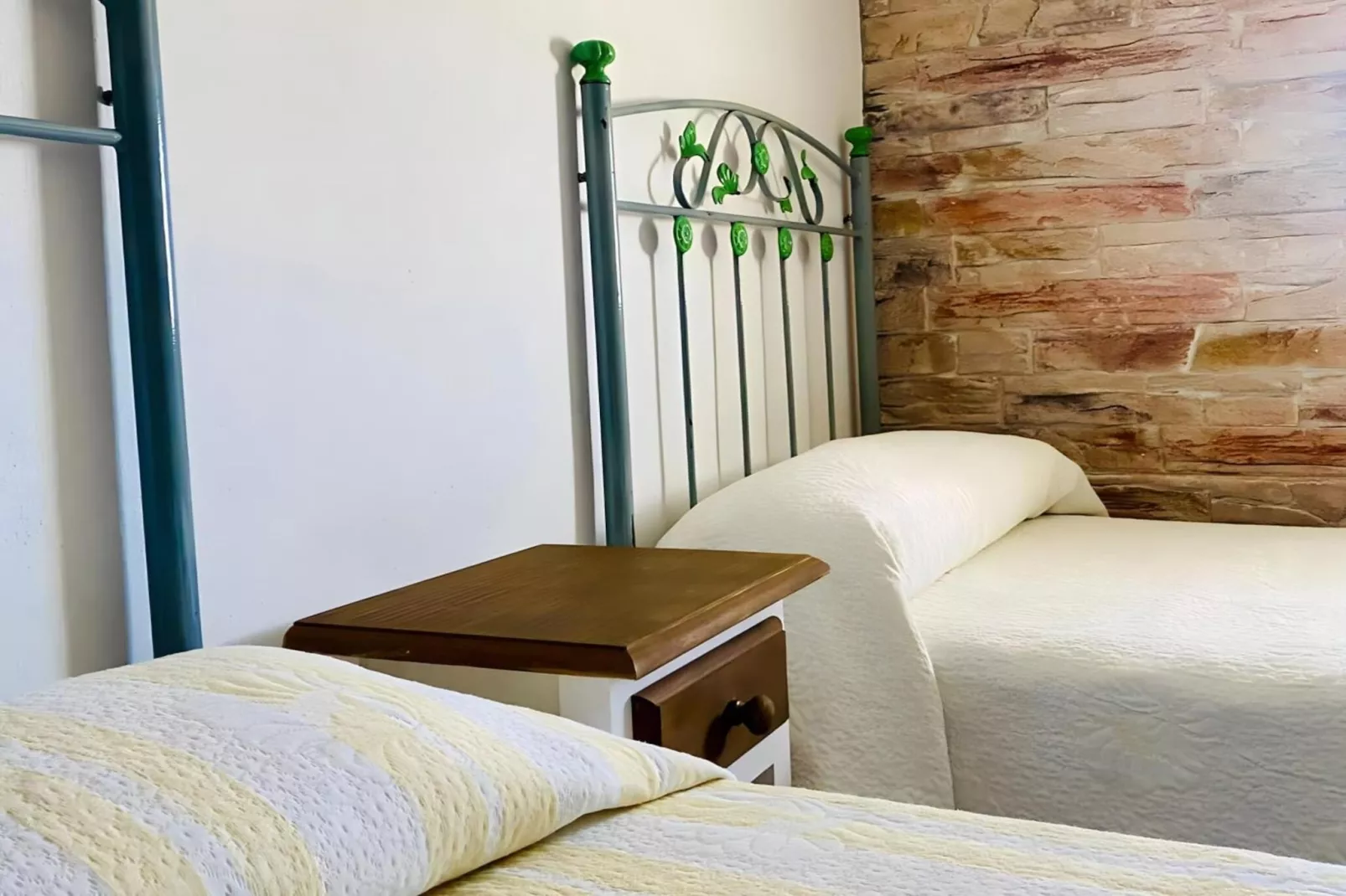 4682-+34618736920-Bedroom