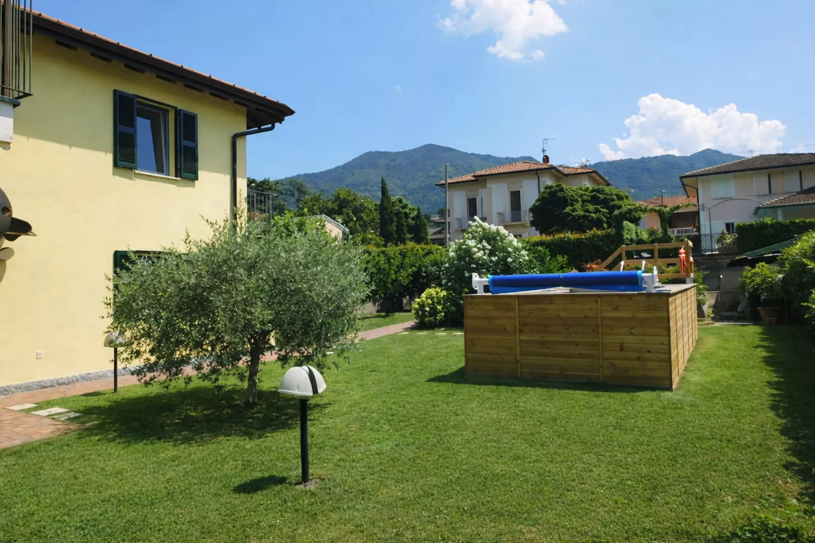 HAM - Haus am See - Gardens in summer