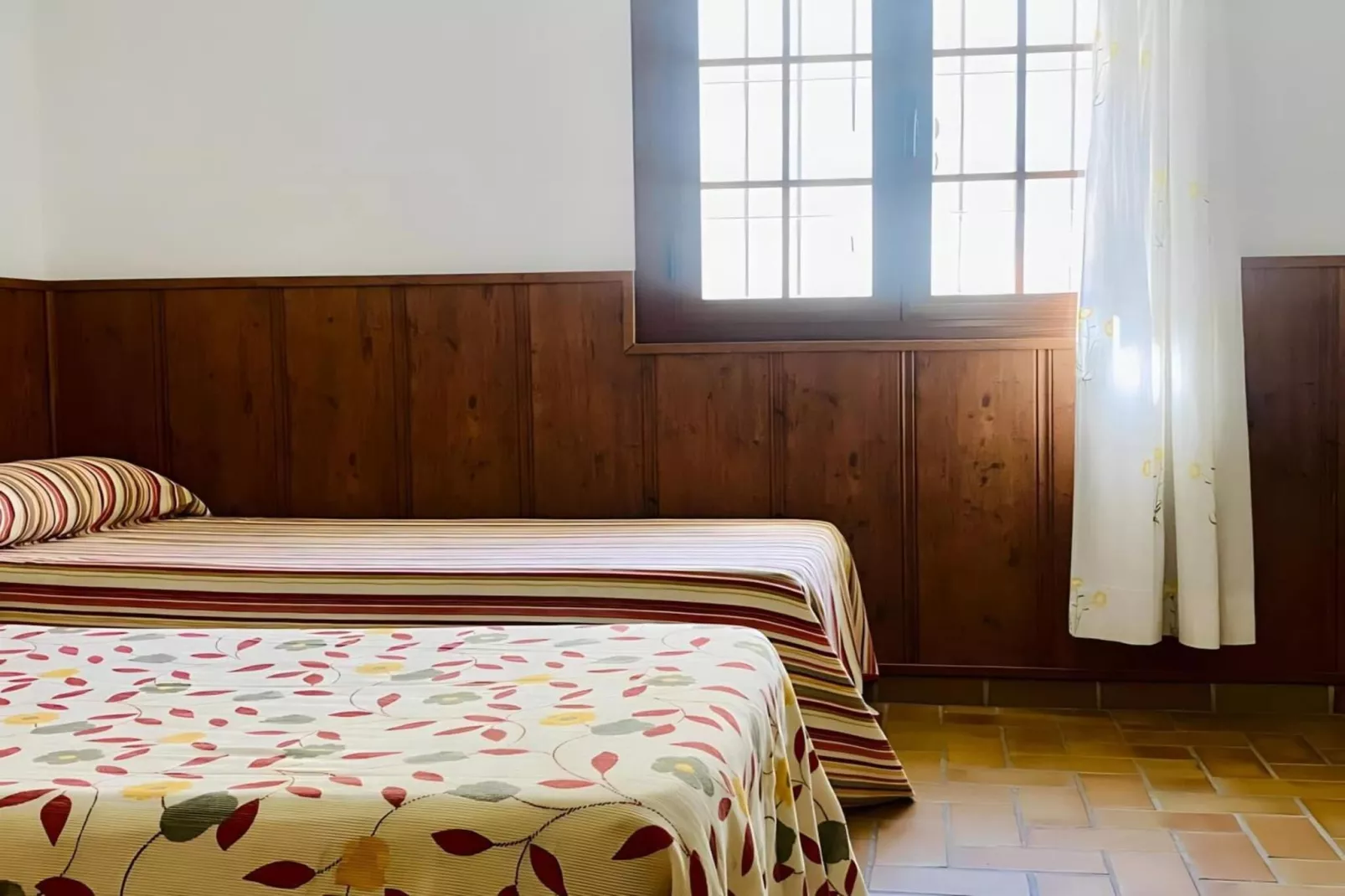 4682-+34618736920-Bedroom