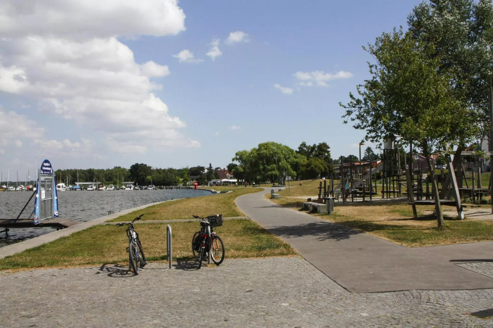 Houseboat Floating House "Leni", Ribnitz-Damgarten-Leni-Areas within 5km in summer