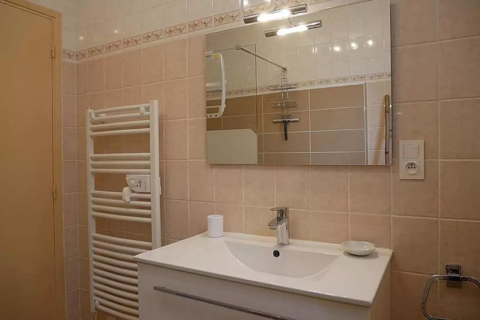 Jolie maison le Catalo - Bathroom