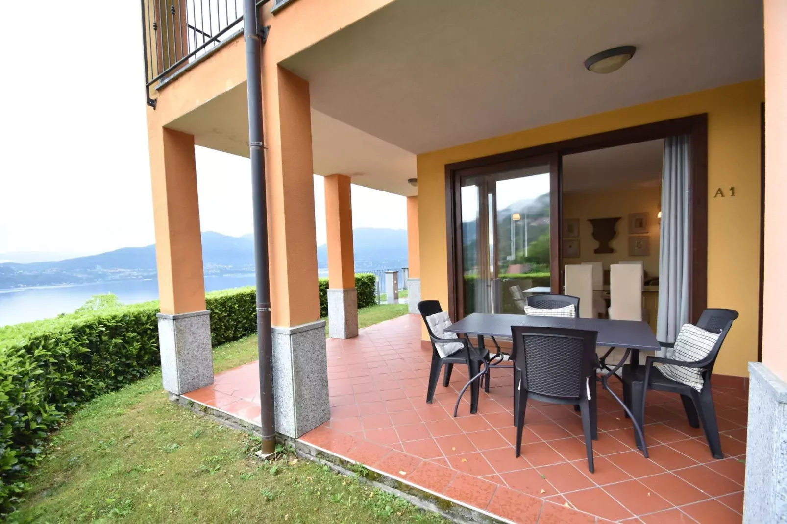 Vigneto A1-Terrace balcony