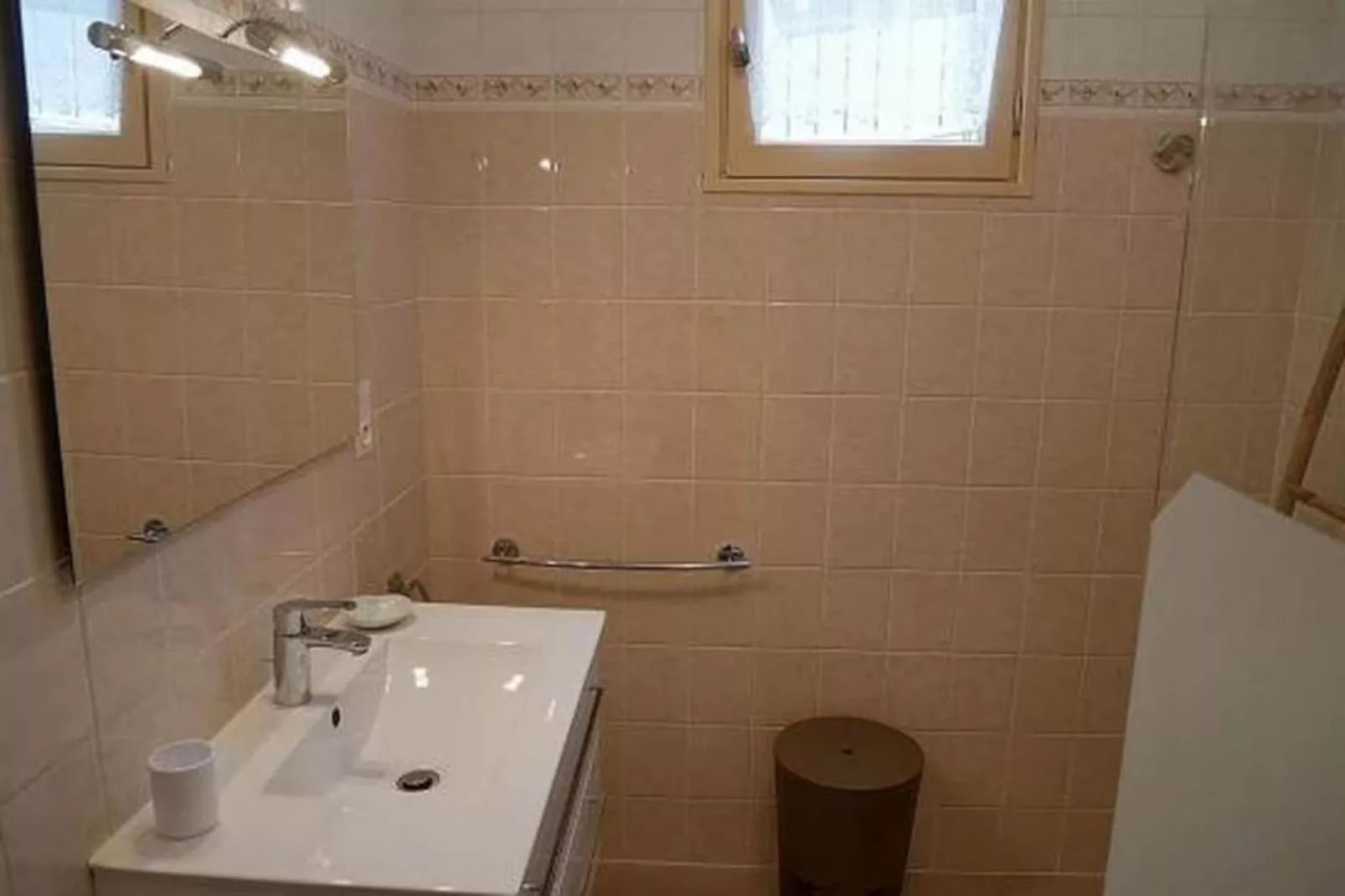 Jolie maison le Catalo - Bathroom