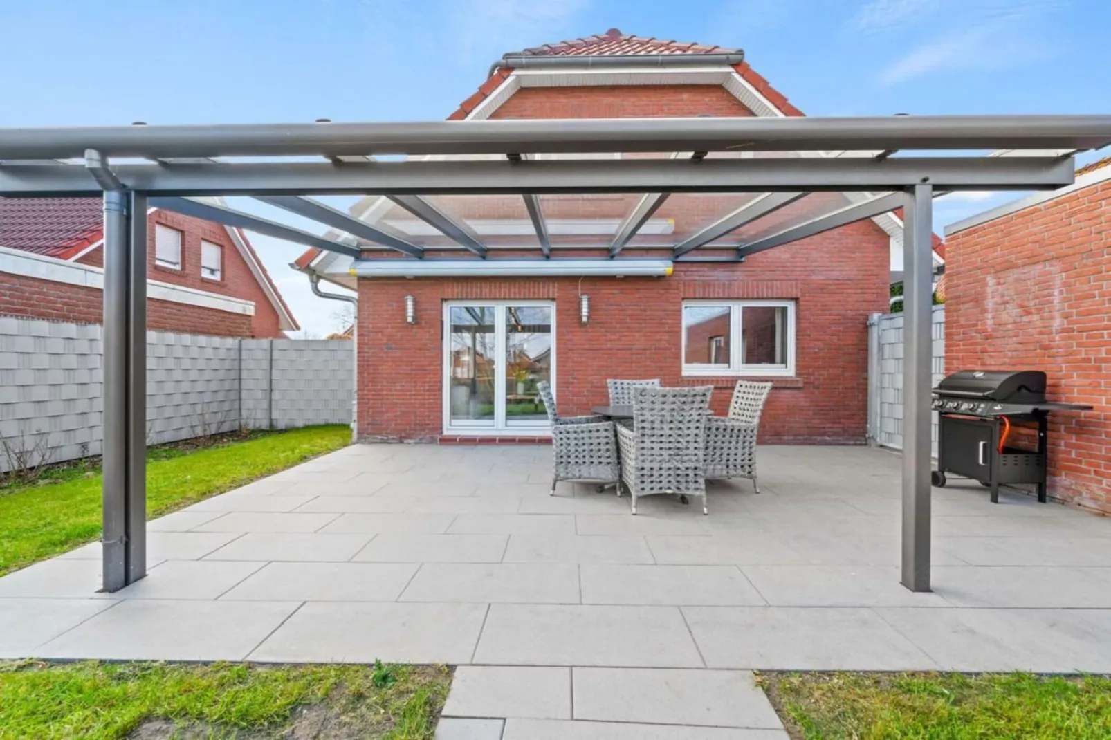 604273-Terrace balcony