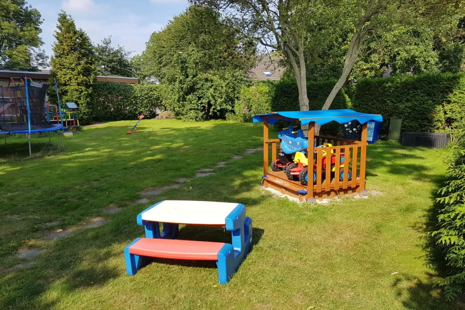 256072-Garten Sommer