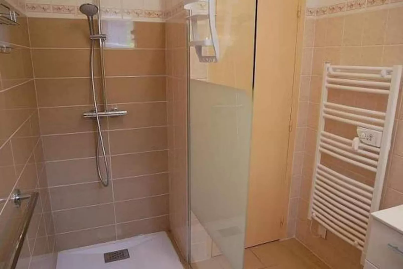 Jolie maison le Catalo - Bathroom