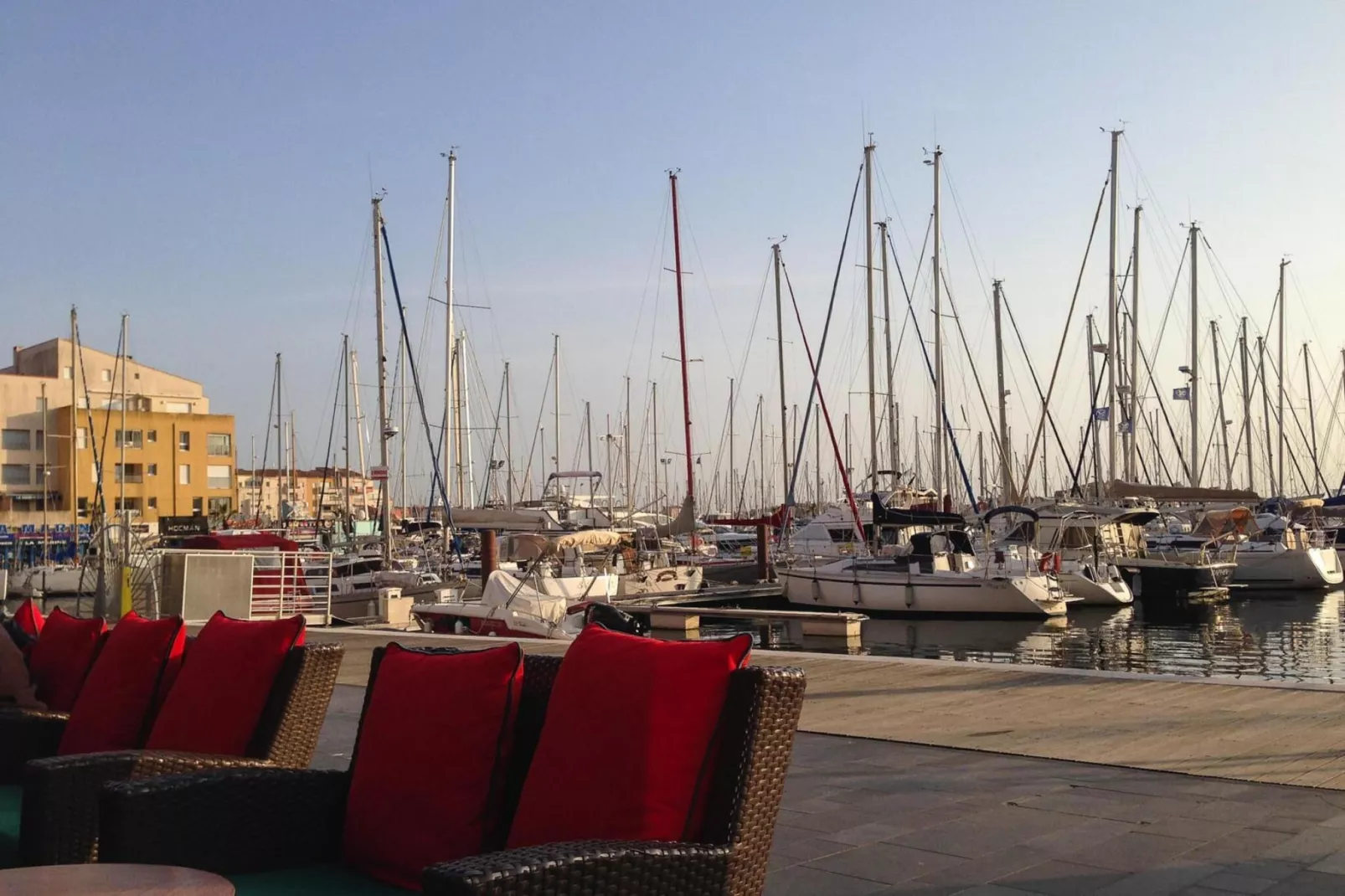 Chalet in Pomérols-Water view