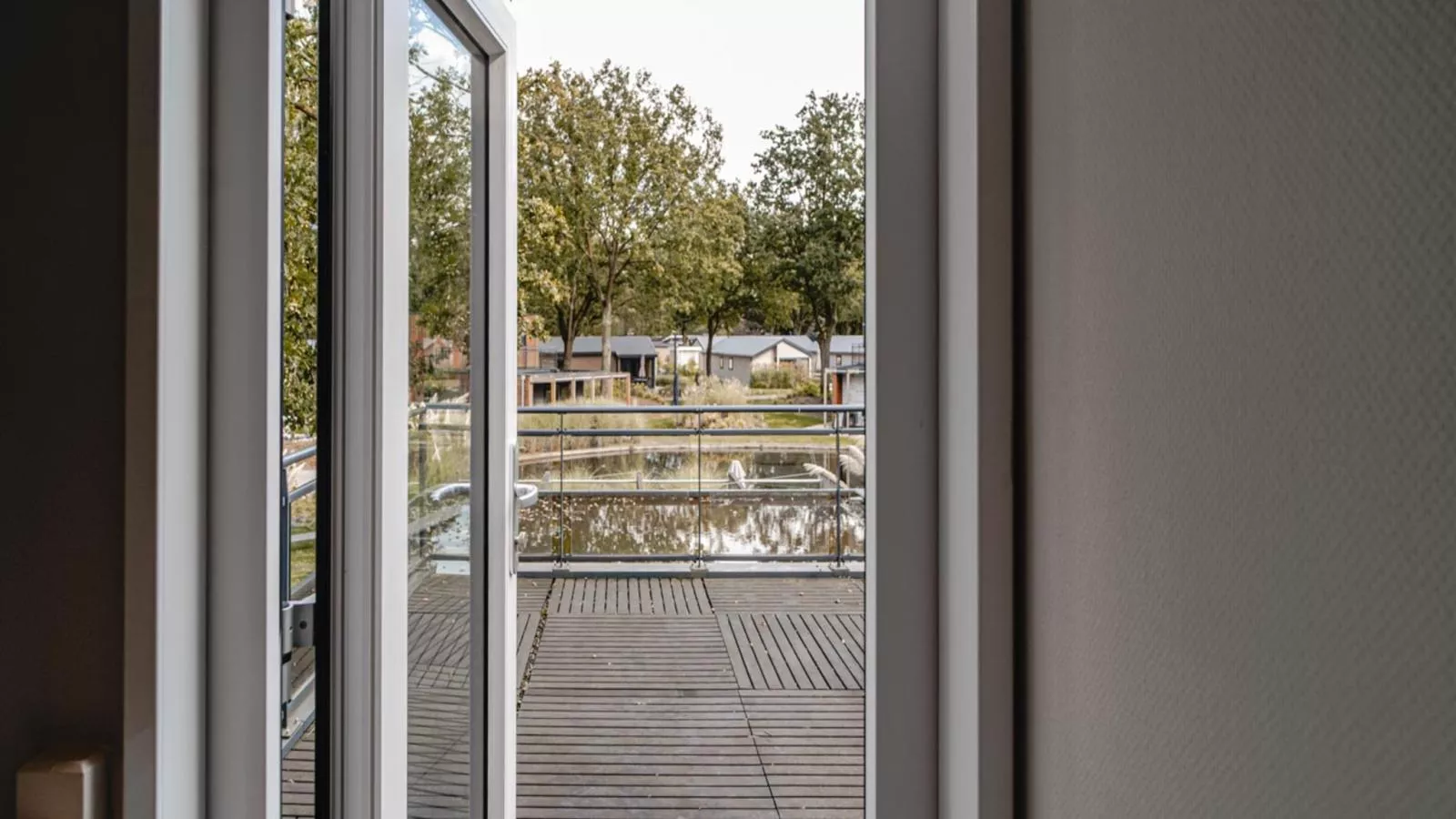 L Etage-View in summer