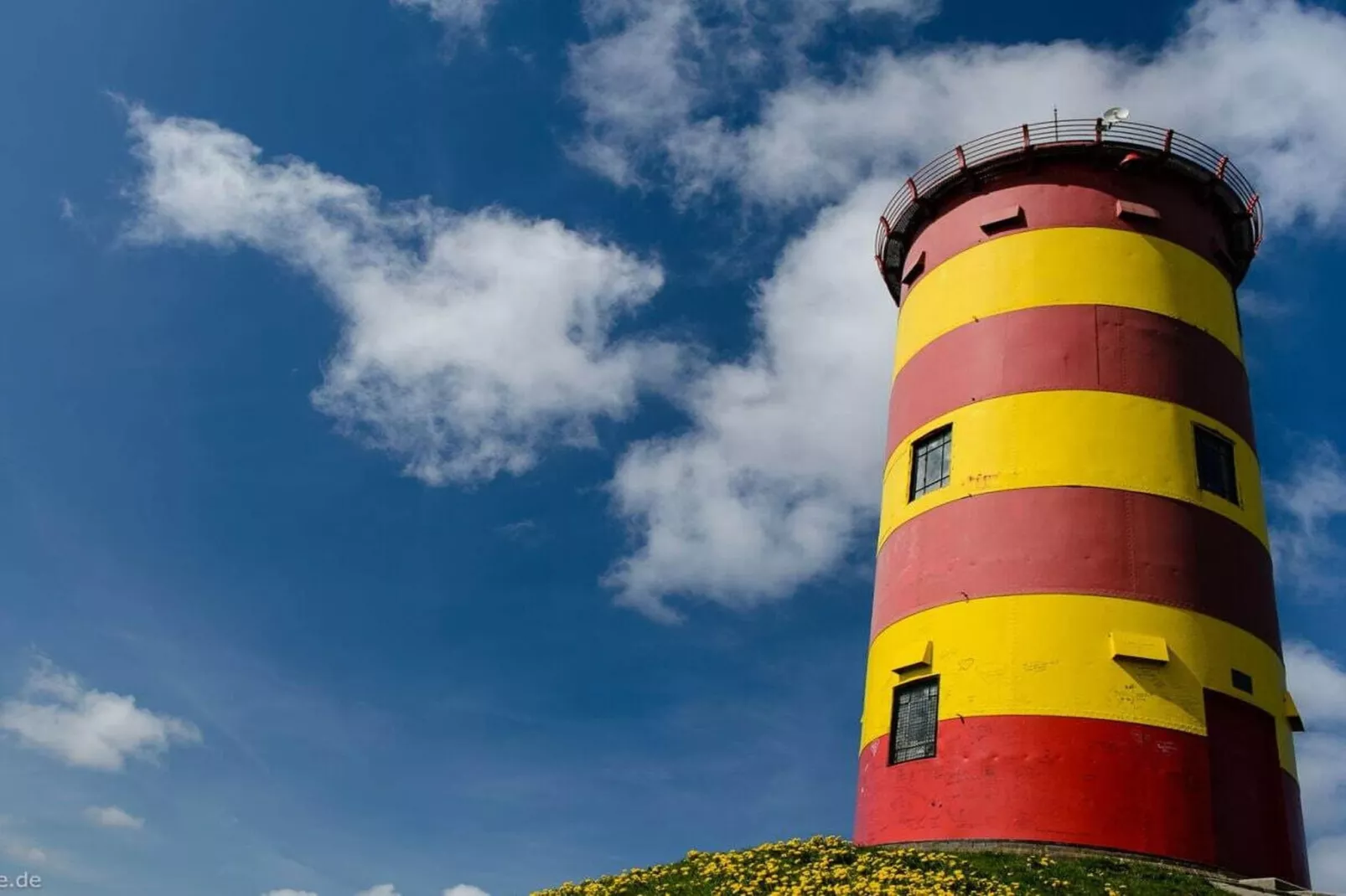 512145-Areas within 5km in summer