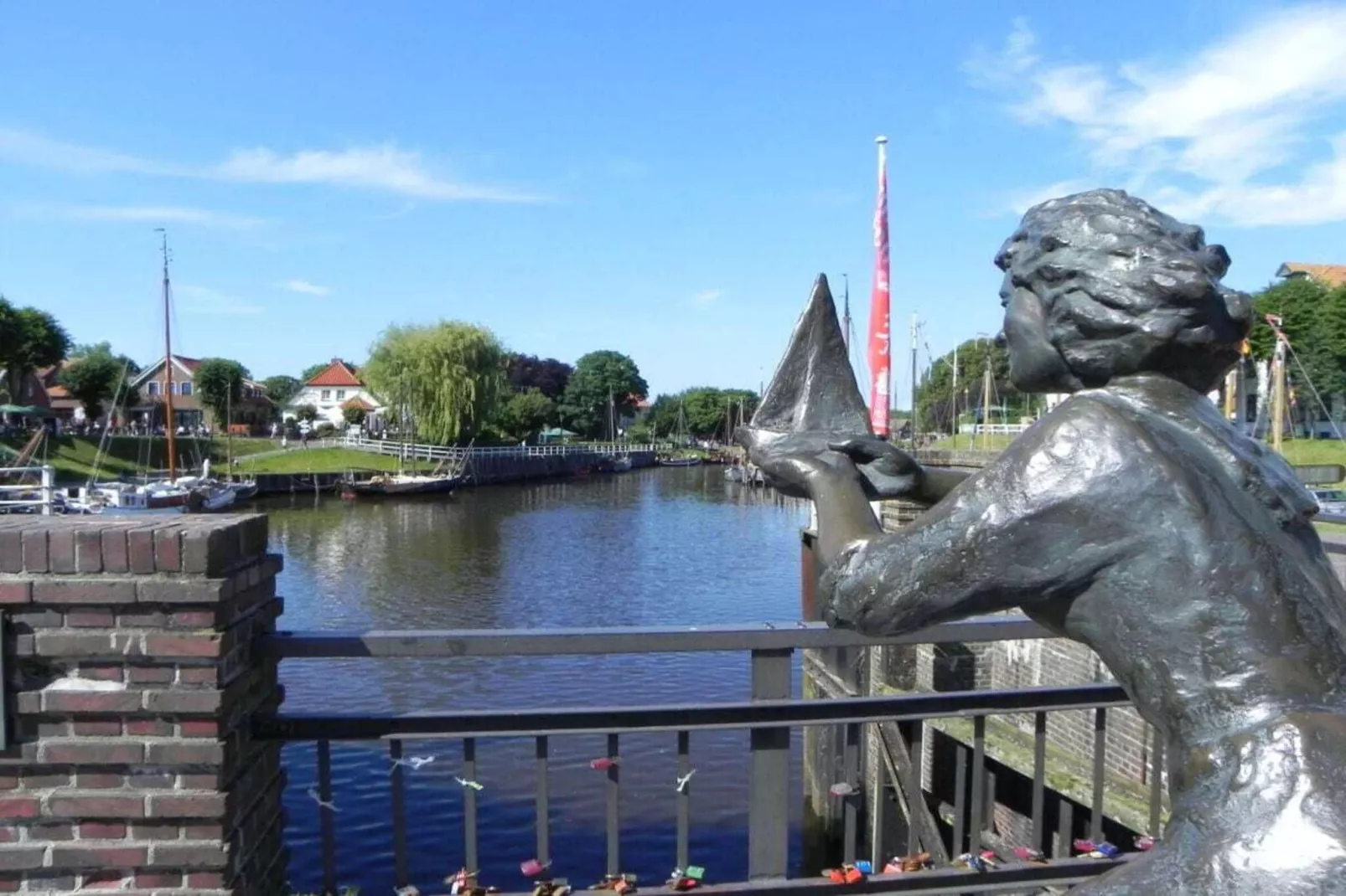 194300-Image-tags.water view