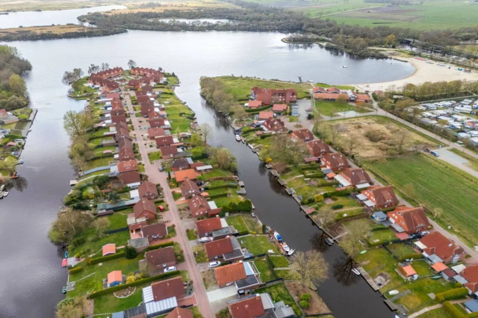 604273-Areas within 5km in summer