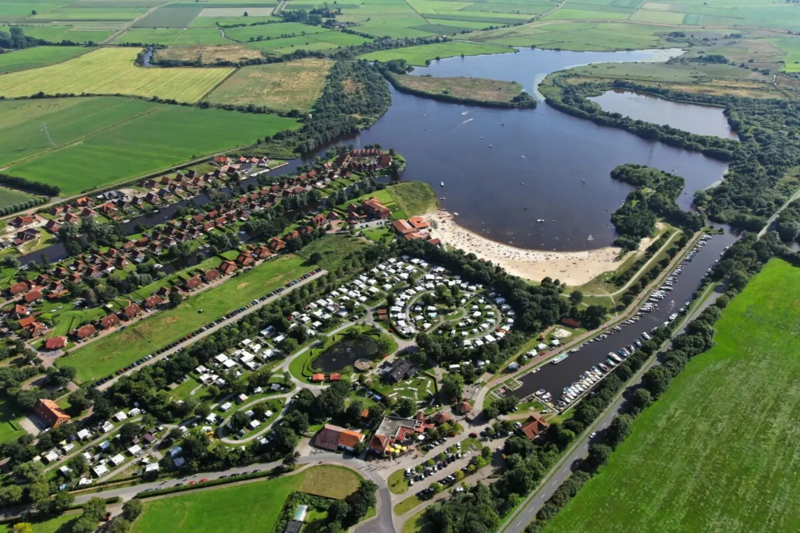 604273-Areas within 5km in summer