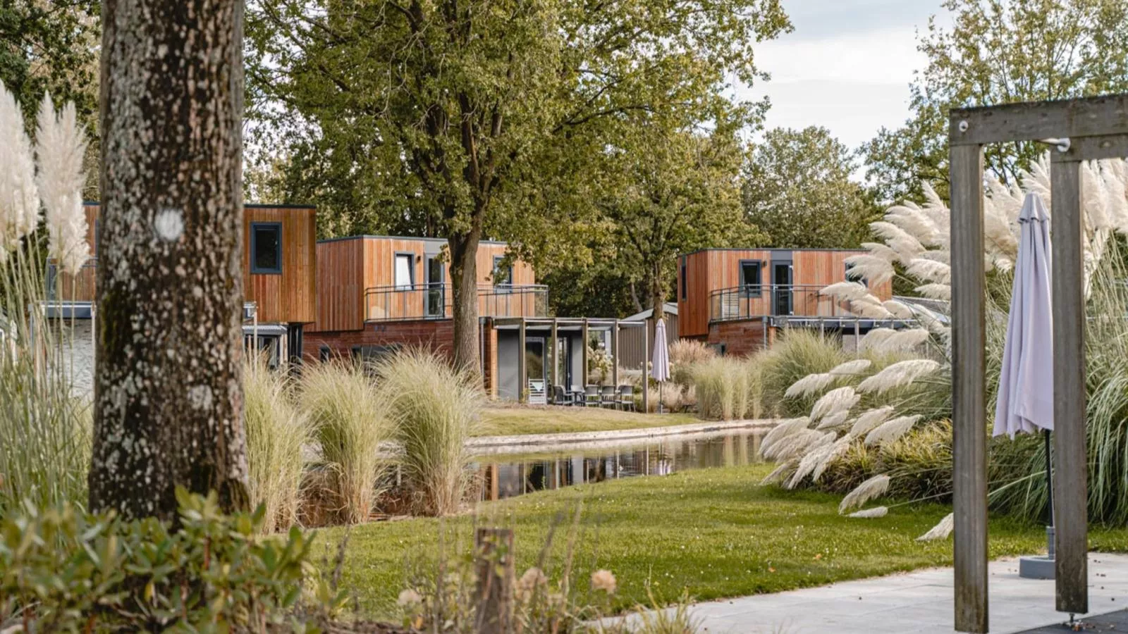 L Etage-View in summer