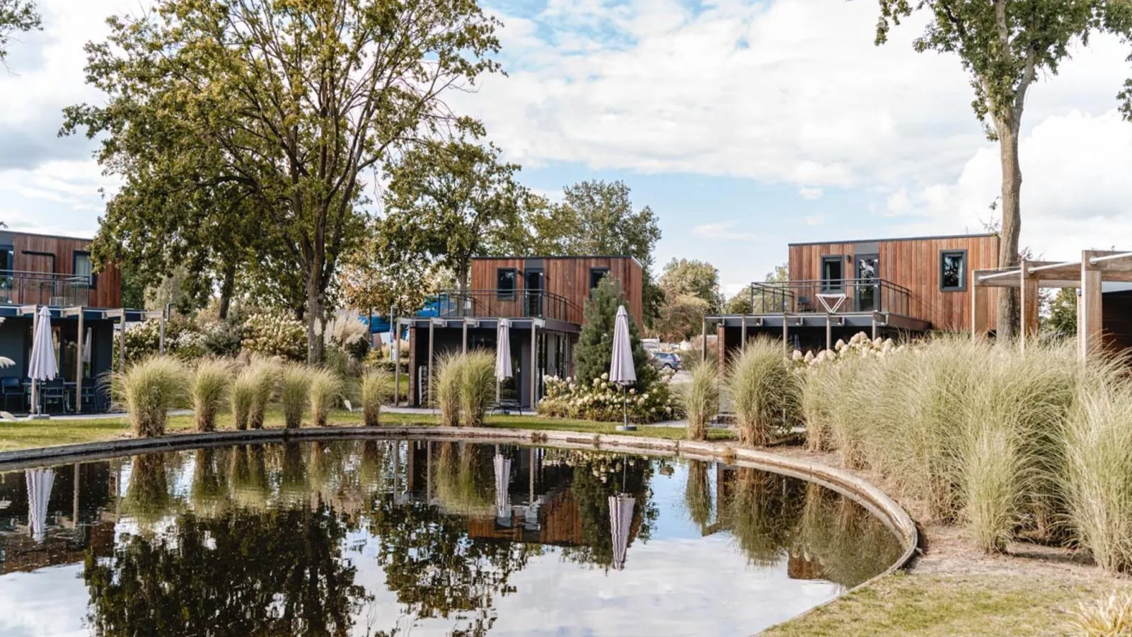 L Etage-View in summer