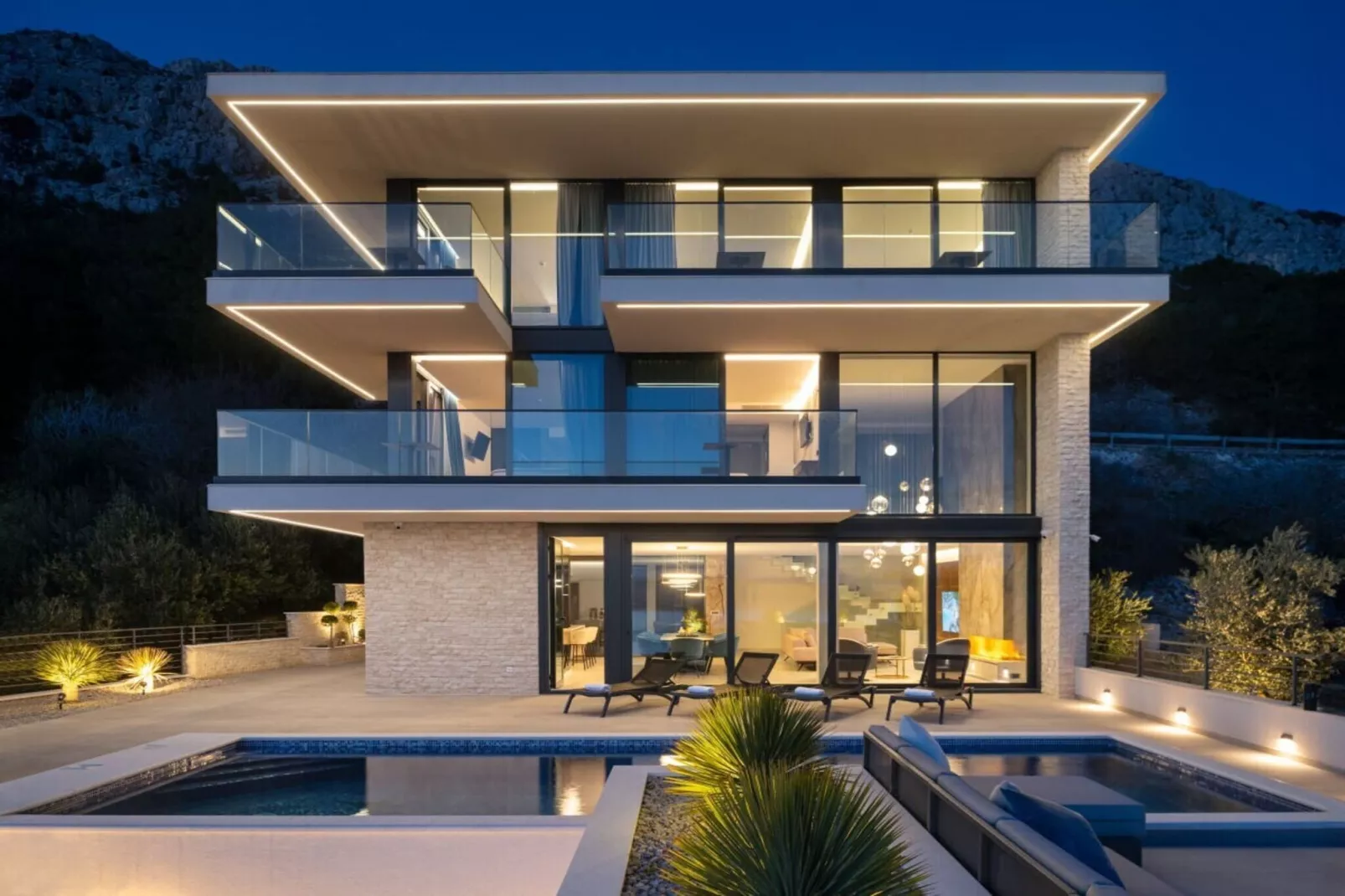 Luxury Villa Hedonia