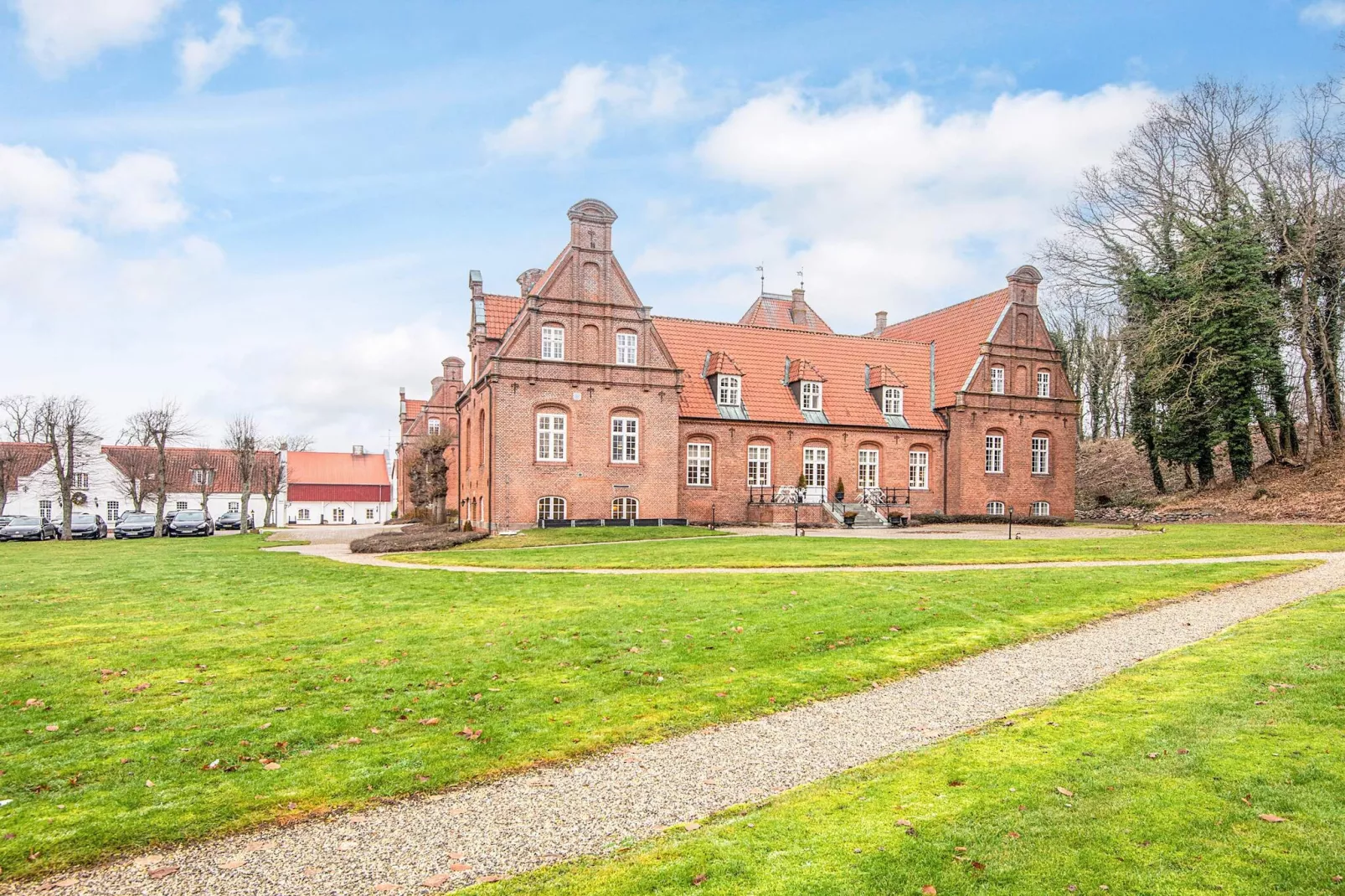 Spacieuse maison de vacances avec jardin