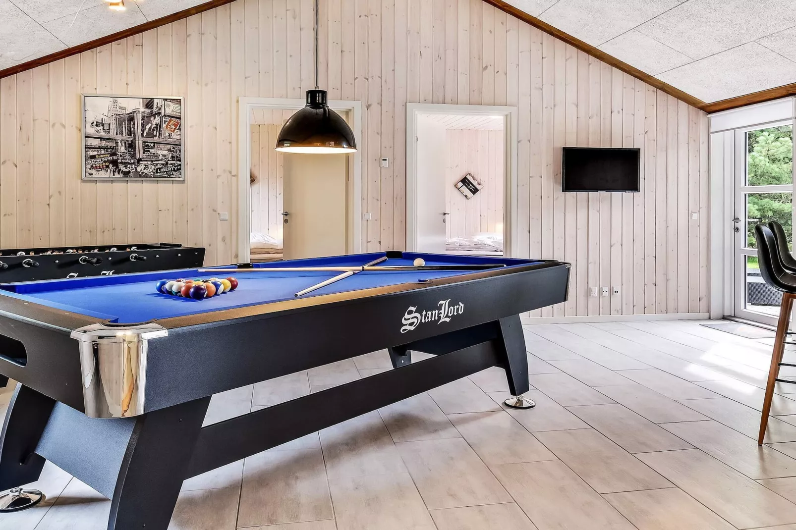 8 person holiday home in Oksbøl