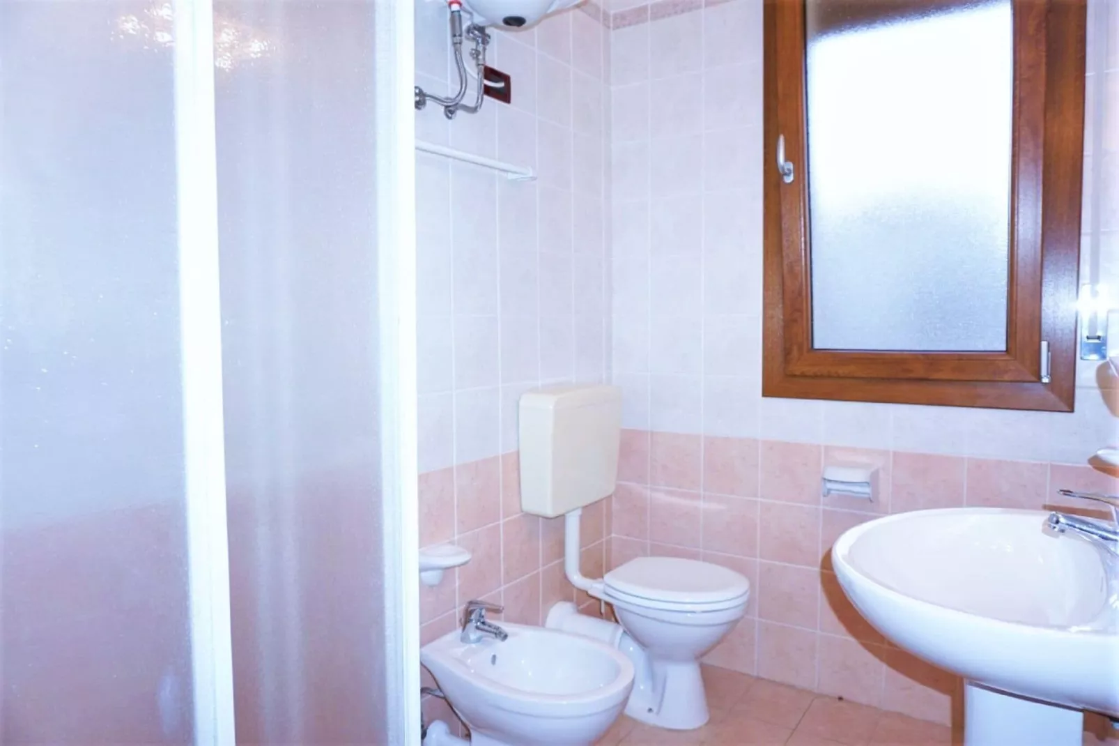Ginepri C 11-Badezimmer