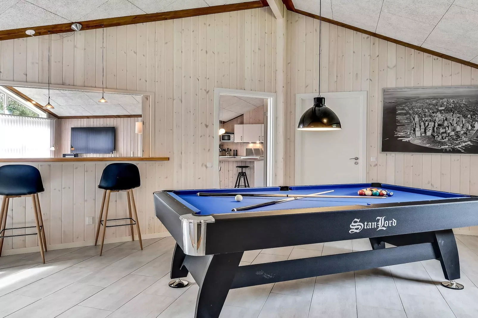 8 person holiday home in Oksbøl
