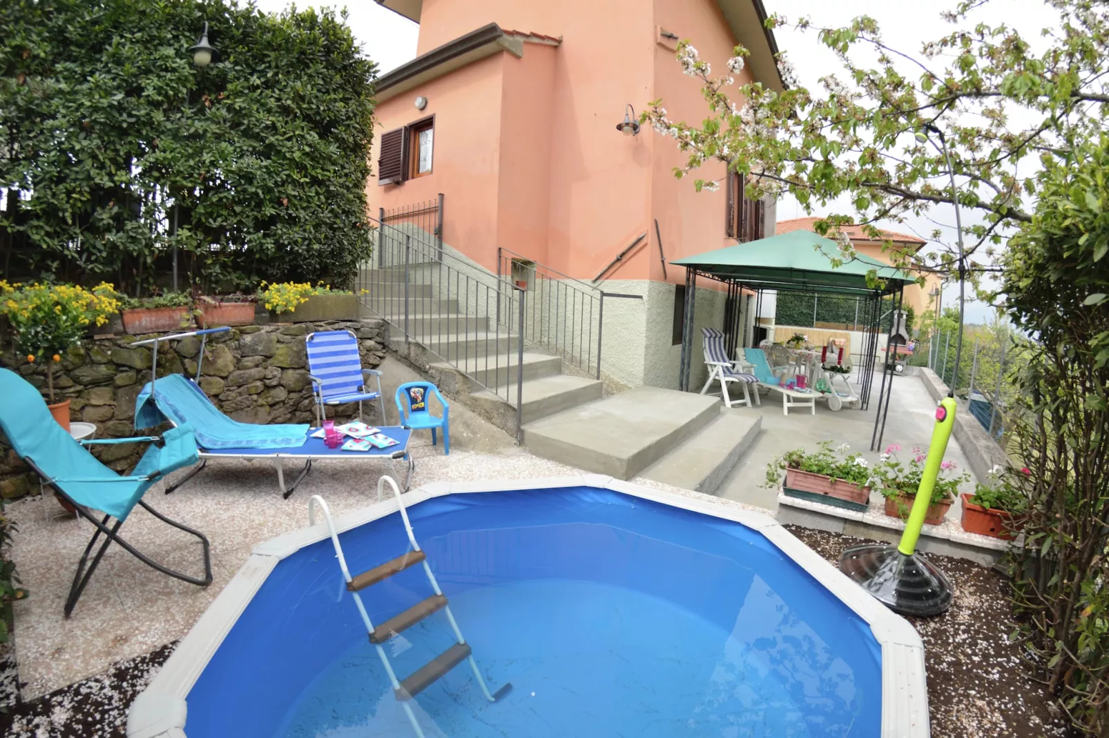 Tra Lucca e il Mare - Exterior in summer