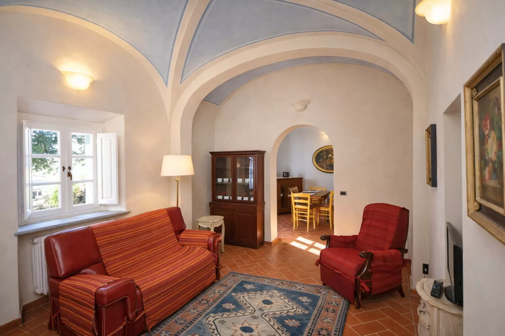 Rosa Tea - Living room