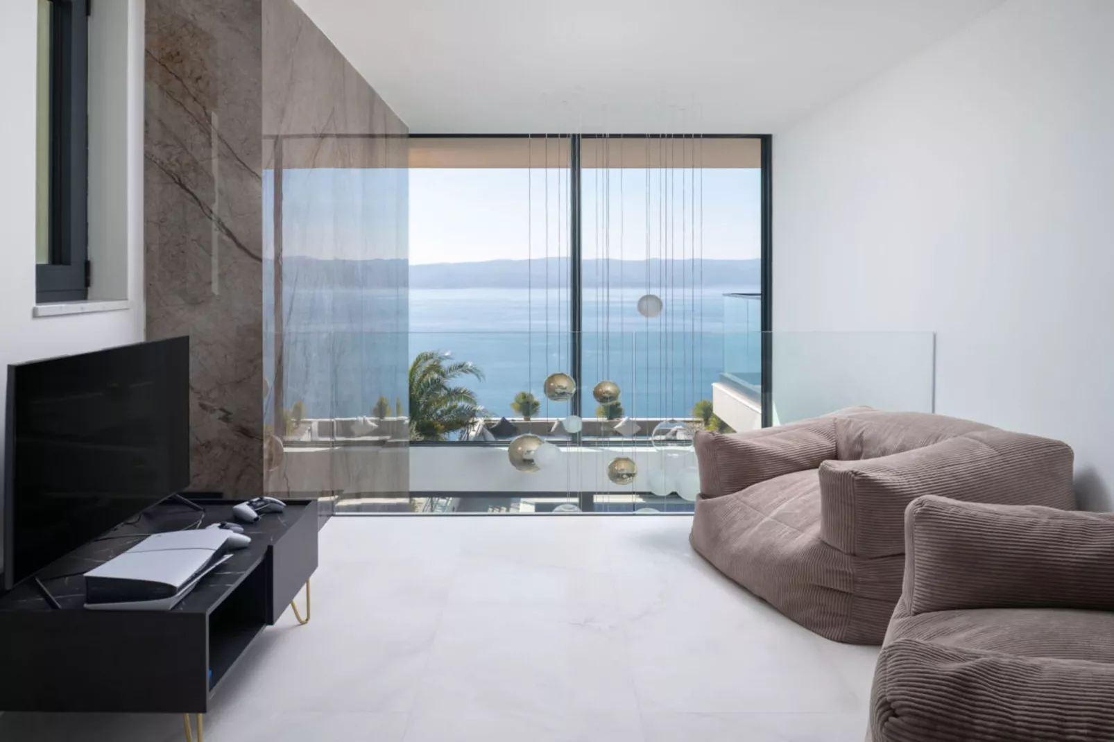 Luxury Villa Hedonia - Living room