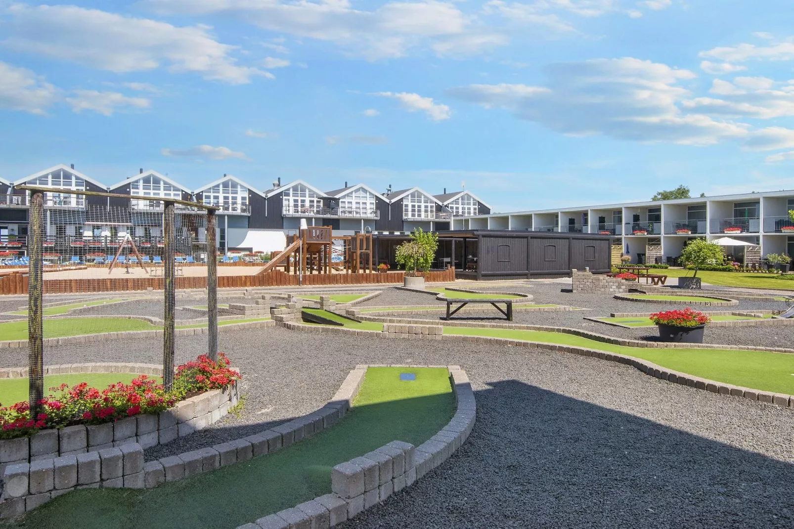 3 room,1 st floor,penthouse-Non tagué