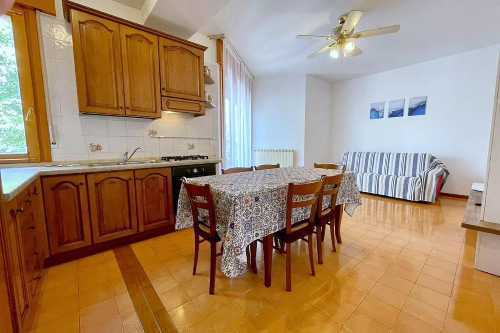 Europa C2-Kitchen