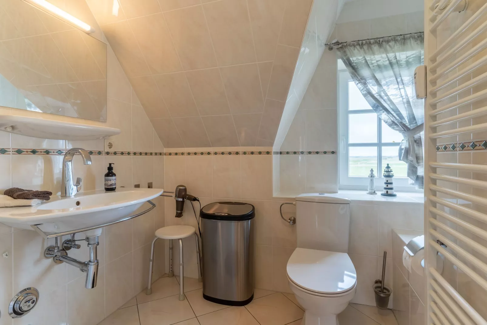 Ferienwohnung Langeneß-Badezimmer