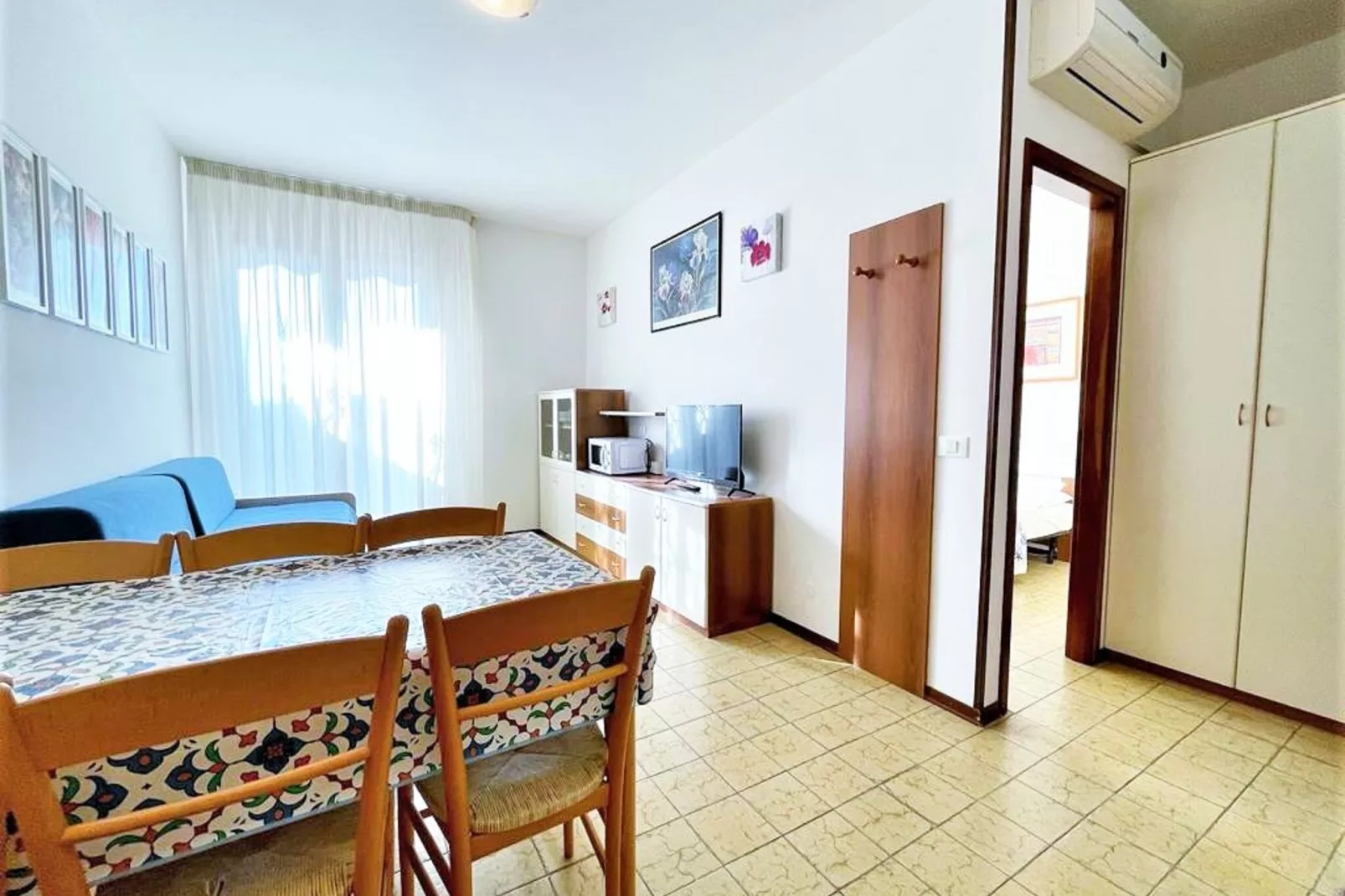 Caravella 34-Living room