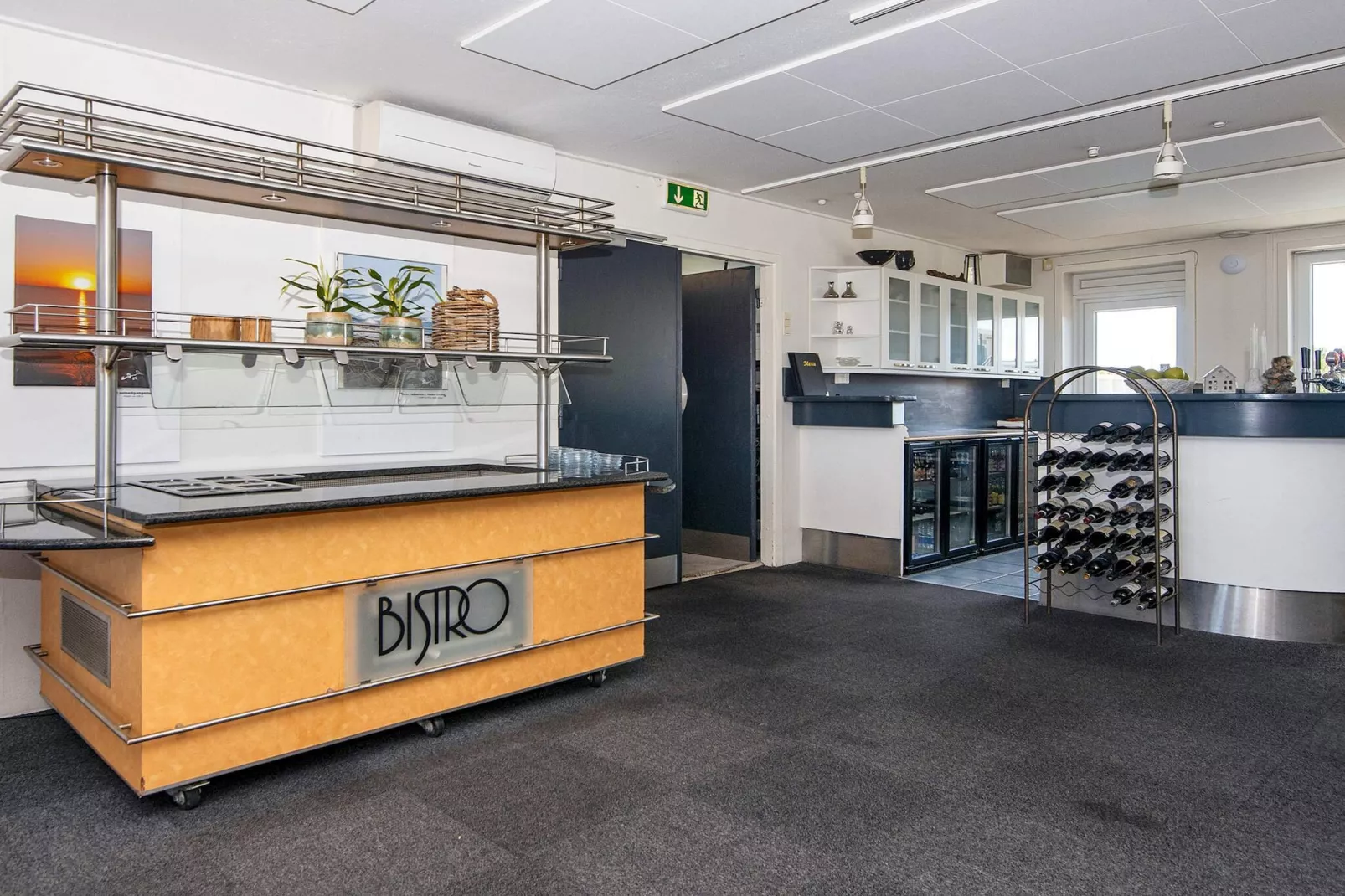 3 room,1 st floor,penthouse-Non tagué