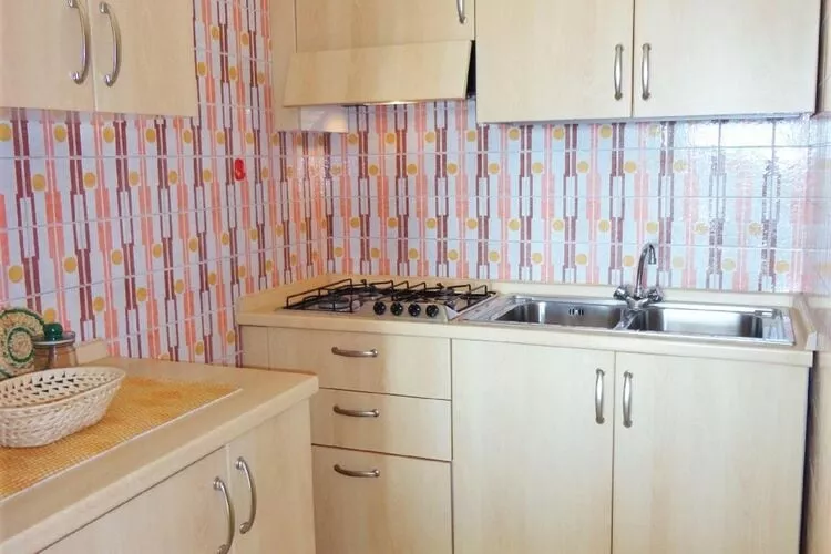Garden 26-Kitchen