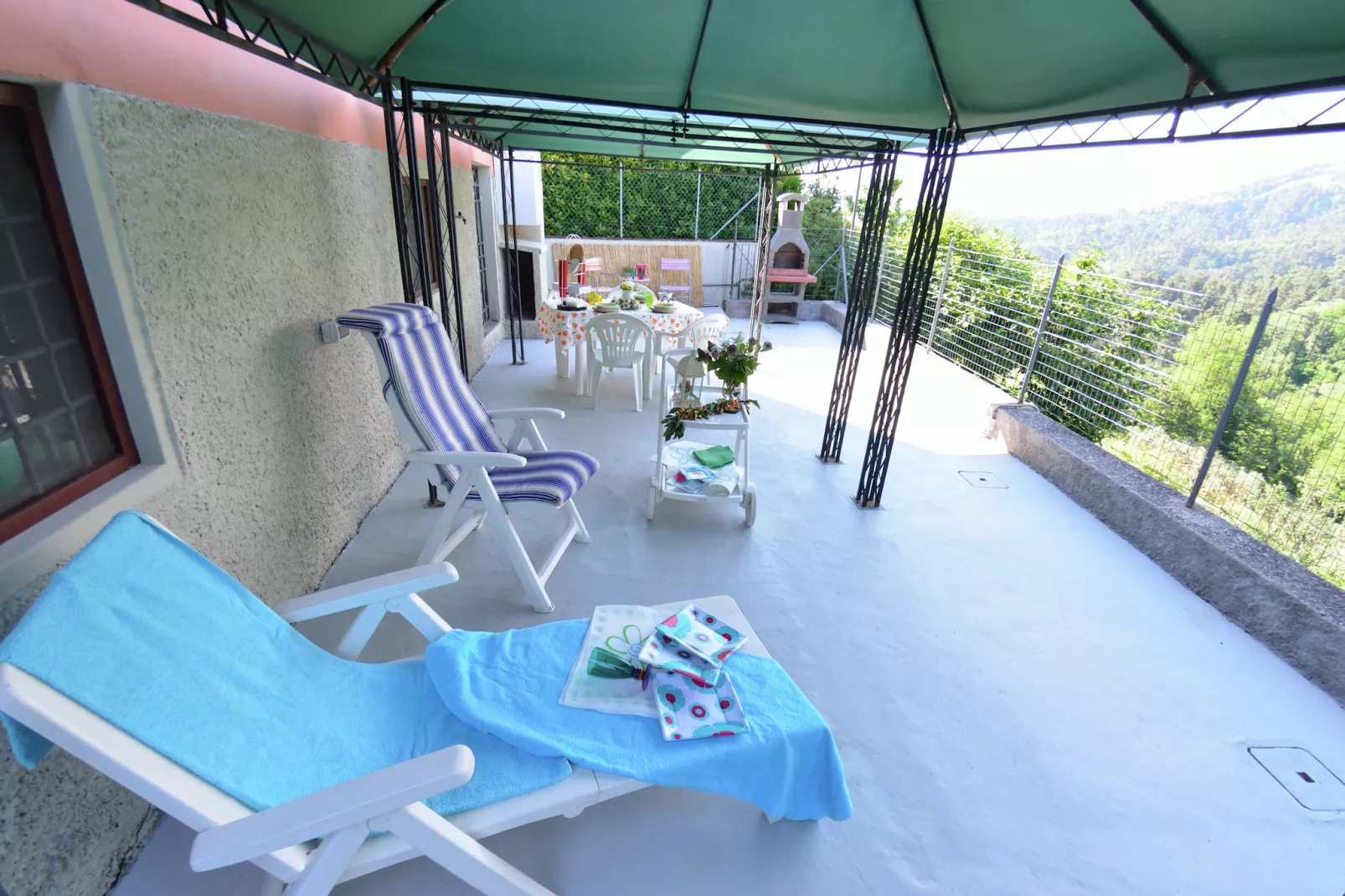 Tra Lucca e il Mare - Gardens in summer