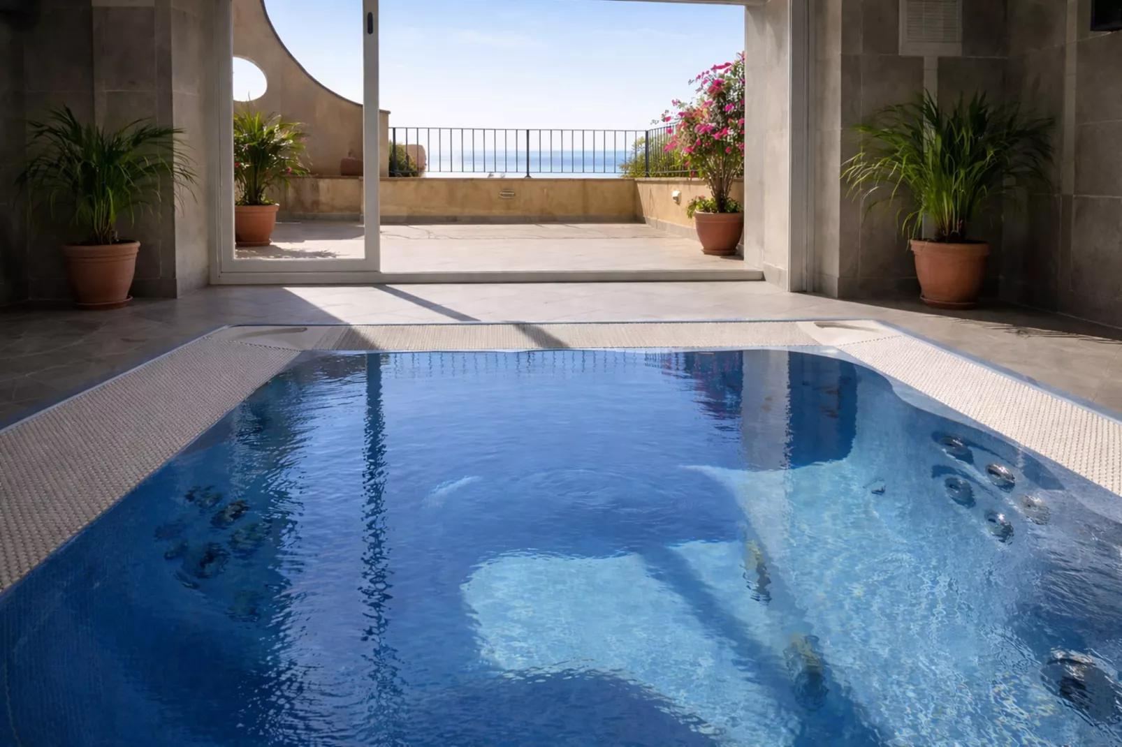 Rosa Tea - Facilities