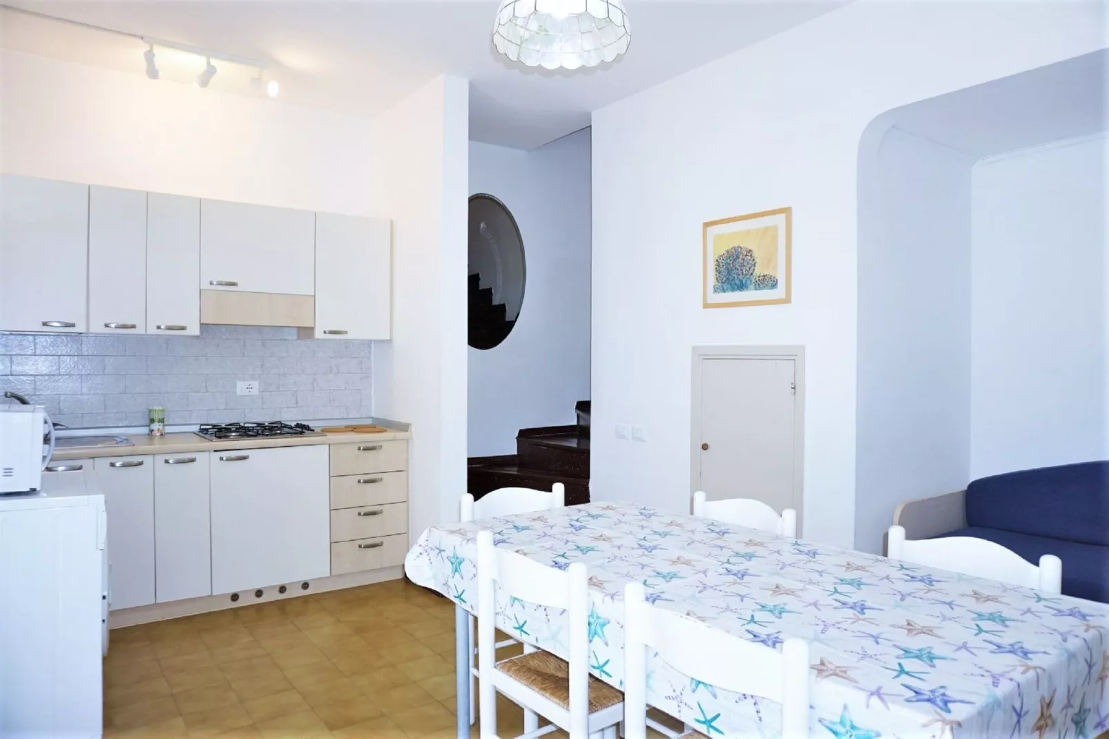LN 47/79-Kitchen