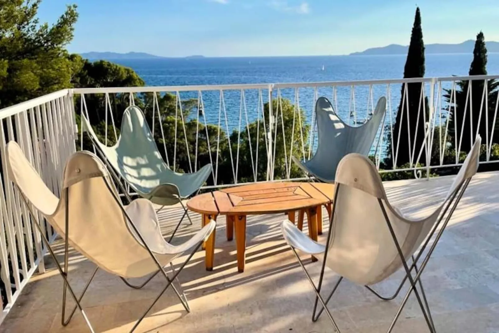 Résidence Un Jardin Au Bord De La M&eacute;diterran&eacute;e