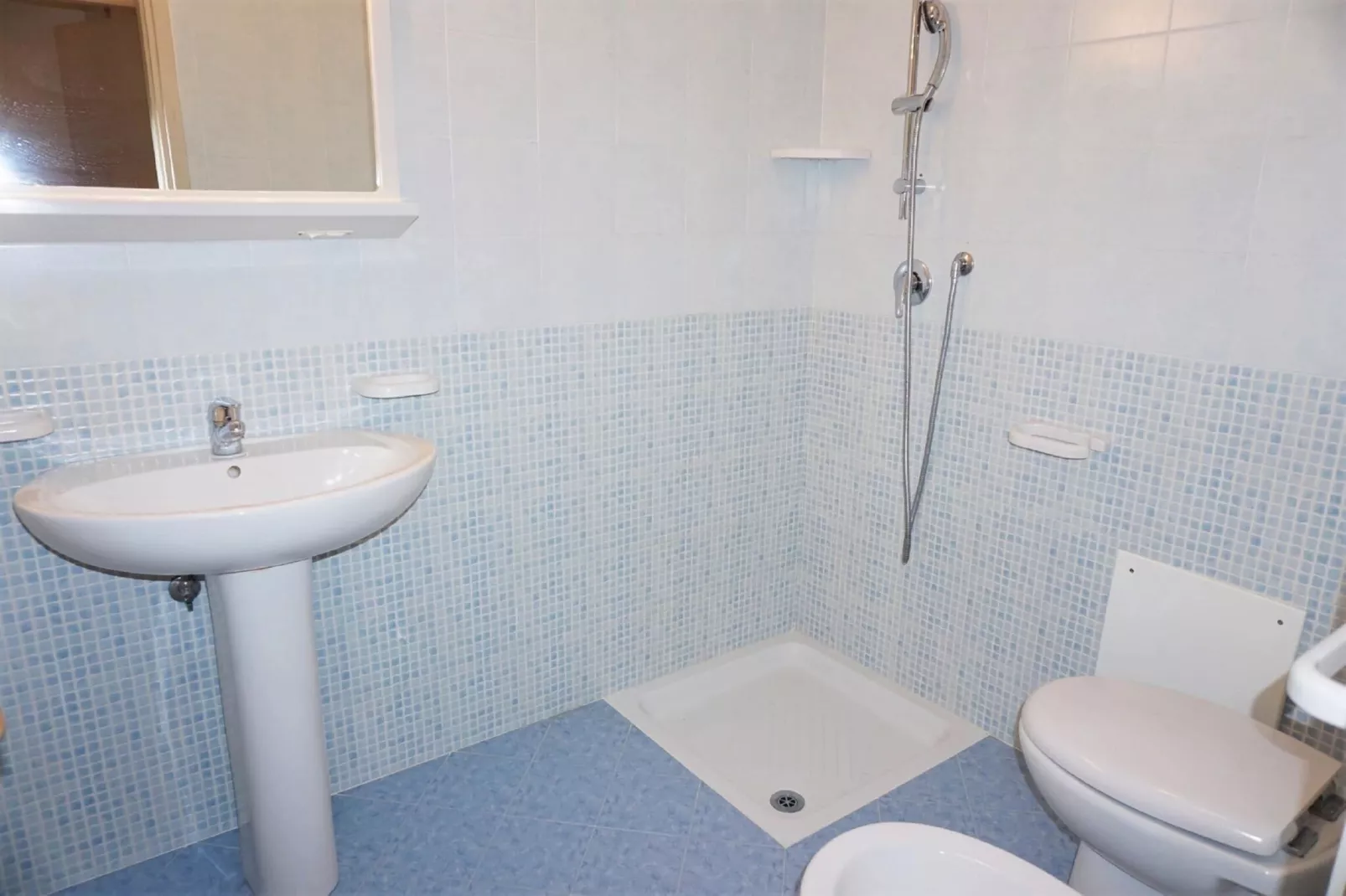LN 47/79-Bathroom