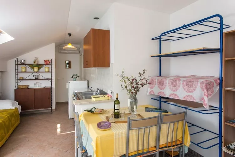 Apartments Tramonto - Studio Apartment with Balcony and Sea View
