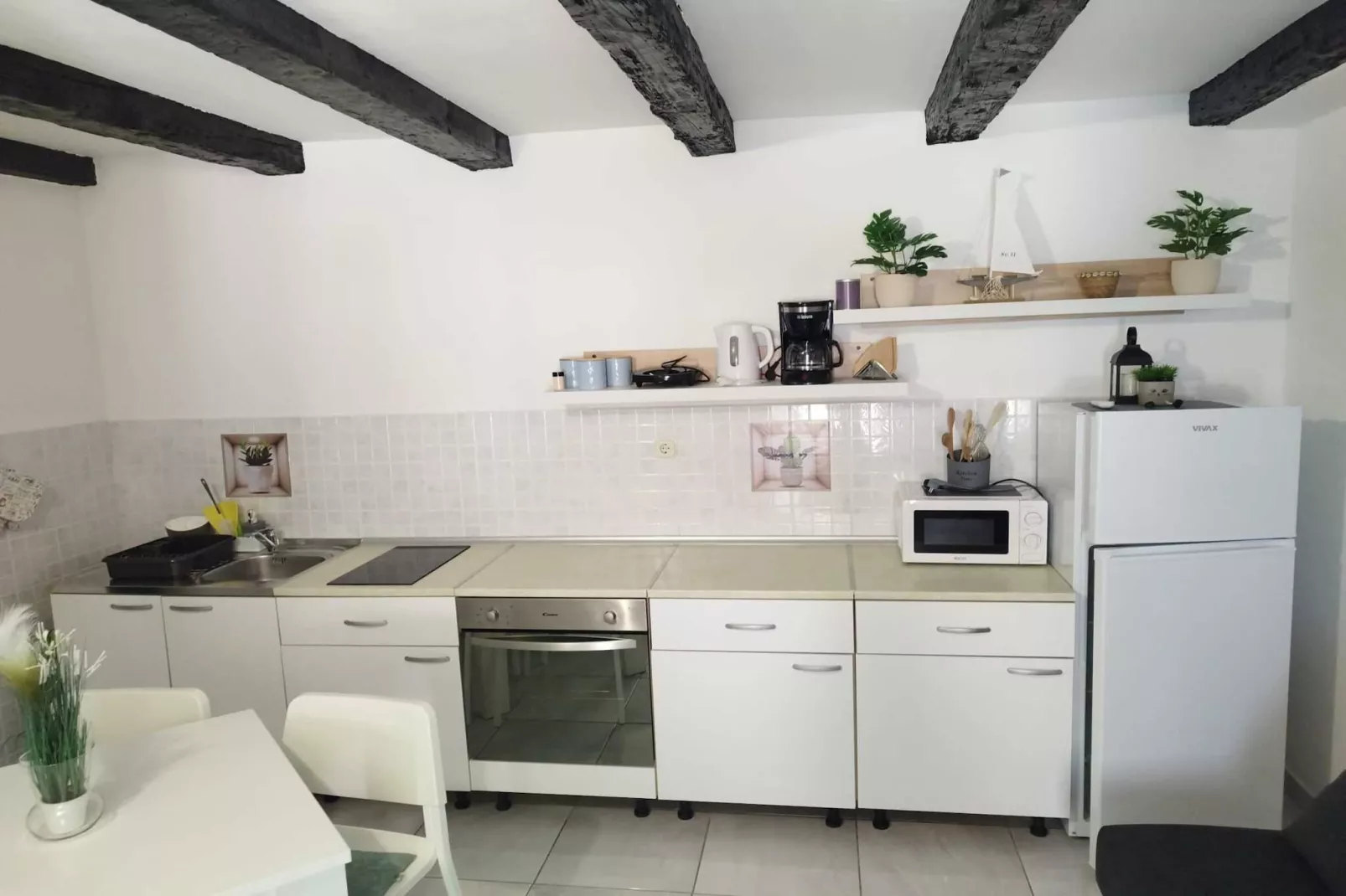 Two Bedroom Apartment Leo Povile - Kitchen